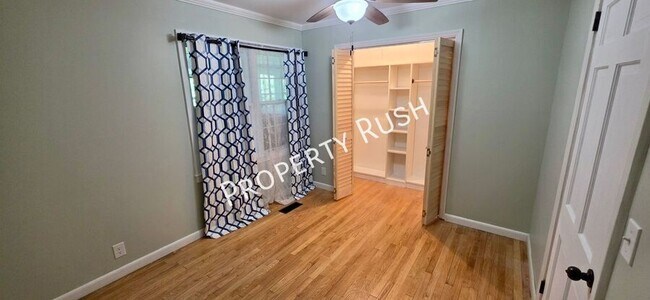 Building Photo - 3229 Westonia Dr