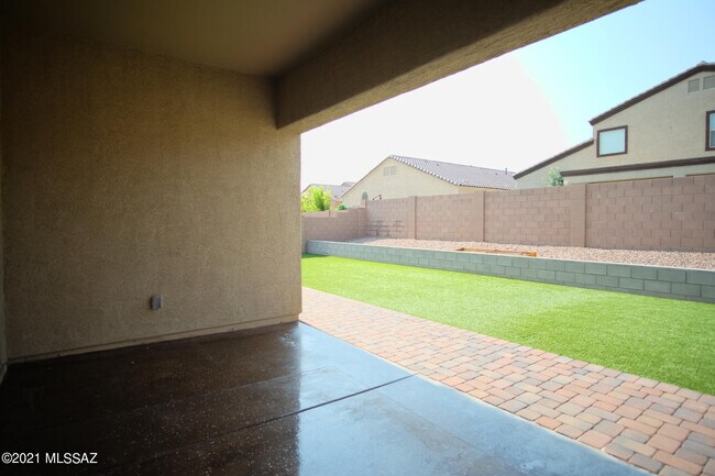 Building Photo - 3462 W Ringtail Den Way