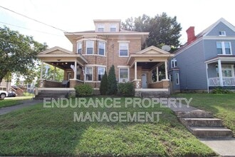 Building Photo - 2539 Melrose Ave