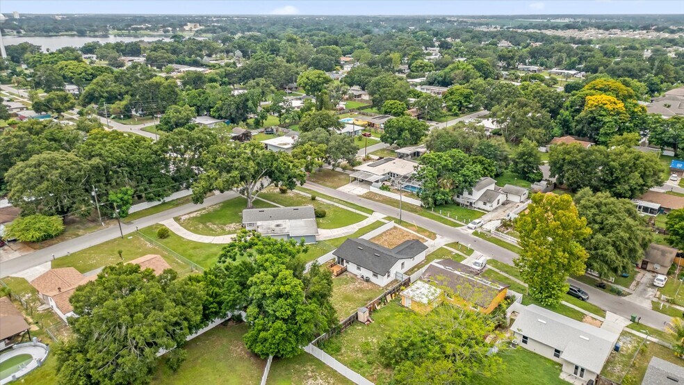 Building Photo - 1730 Avenue C NE