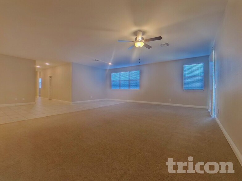 Building Photo - 11393 S 175th Dr