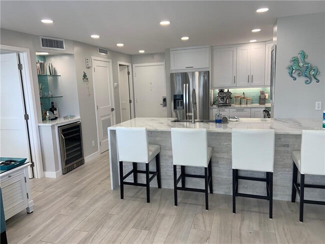 Building Photo - 133 N Pompano Beach Blvd