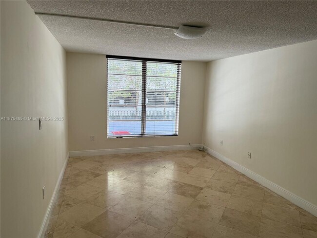 Building Photo - 210 SW 11th St