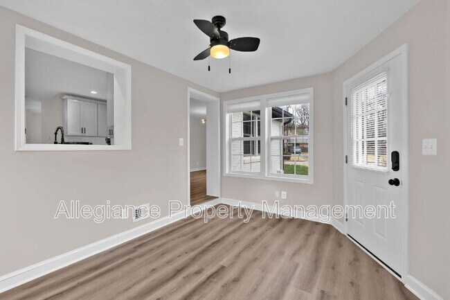 Building Photo - 2215 Lida Ct