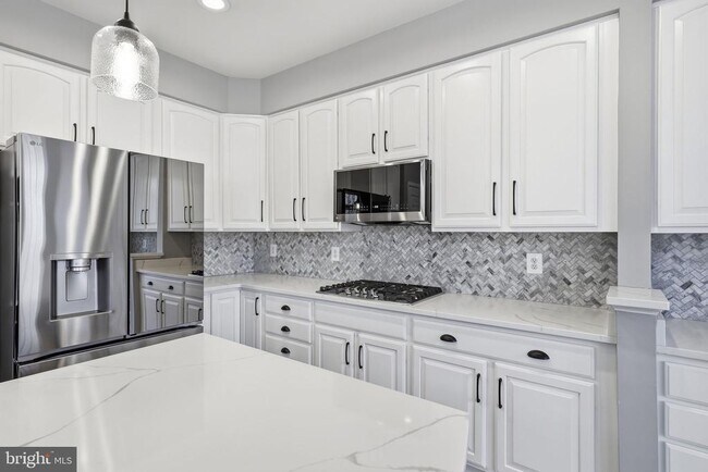 Building Photo - 19188 Sweig Terrace