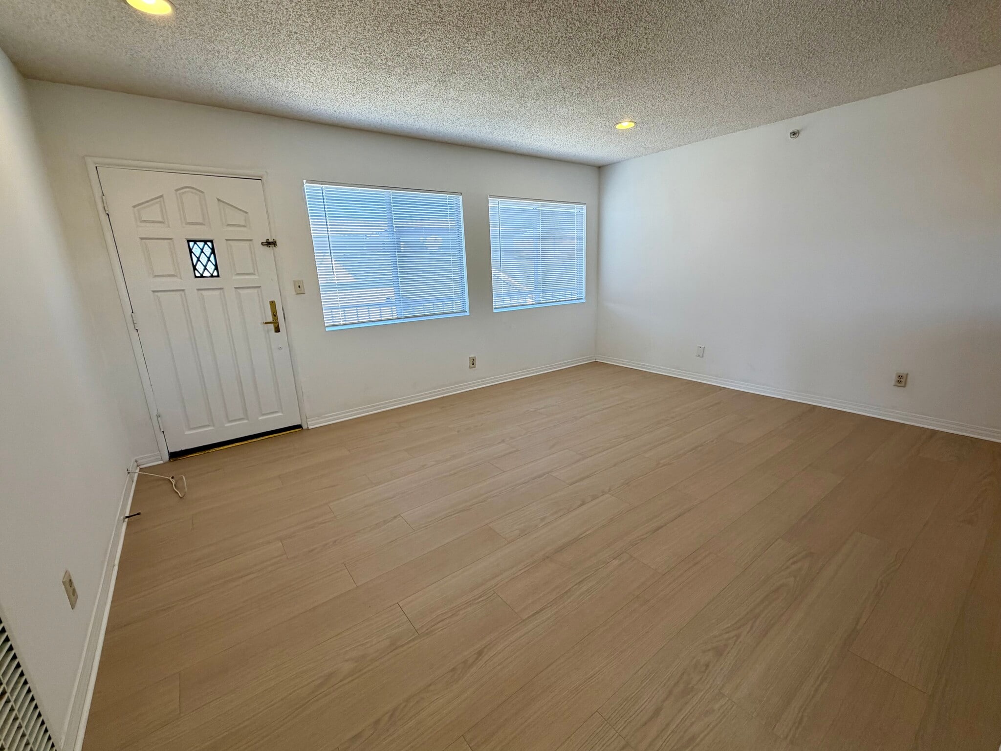 Building Photo - 4553 W 116th St