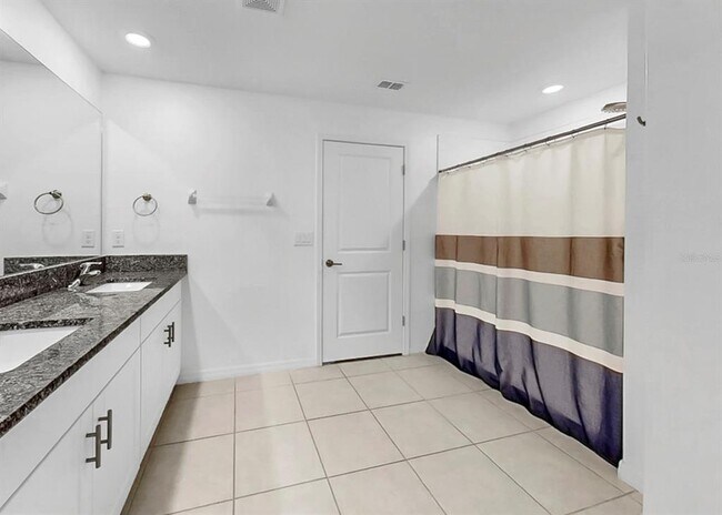 Building Photo - 13256 Great Plns Dr