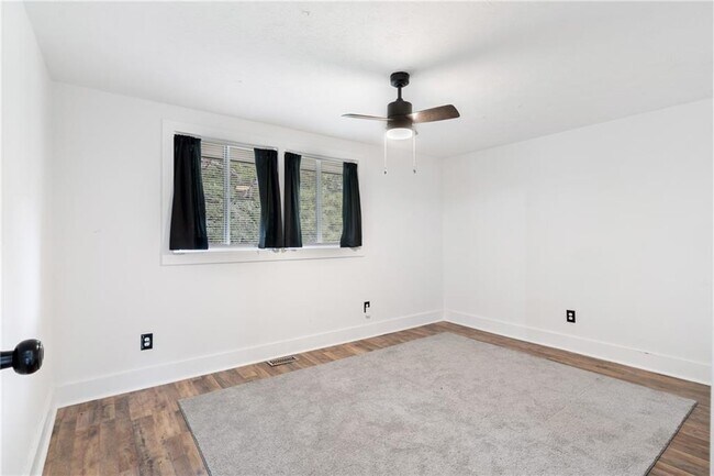 Building Photo - 6940 Cainwood Dr