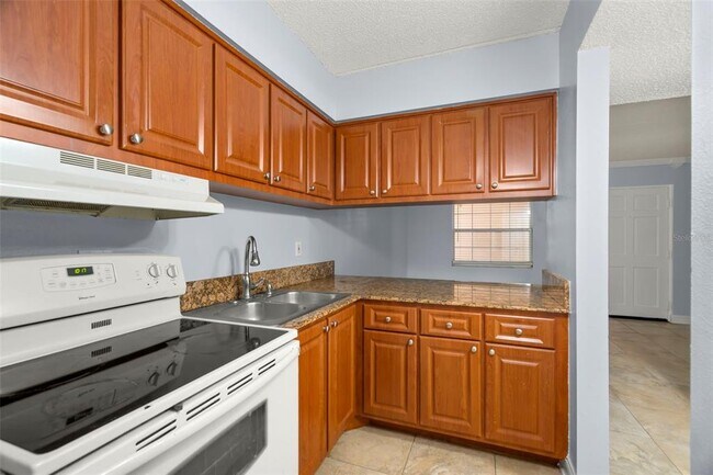 Building Photo - 120 S Church Ave