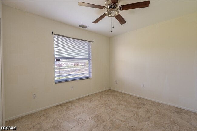 Building Photo - 4323 7th St W