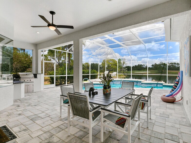 Building Photo - 7535 Ascot Ct