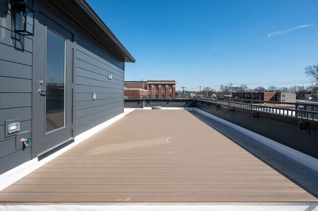 Building Photo - East Nashville Near Cleveland Park