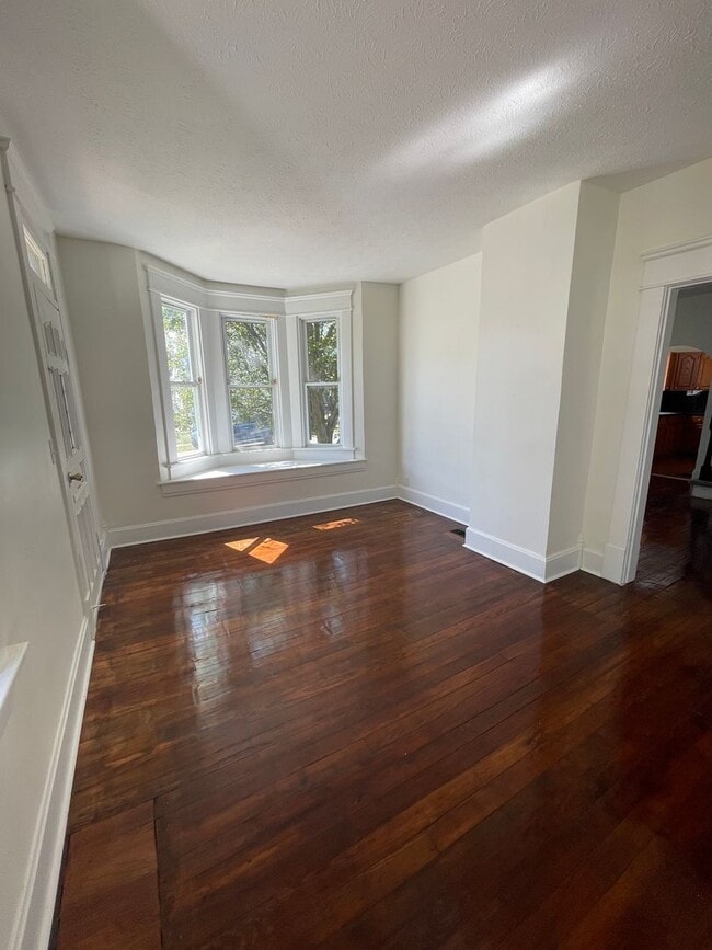 Building Photo - Spacious 2-Bedroom, 2-Bath Home – Great Lo...