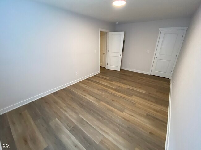 Building Photo - 2137 Bellefontaine St