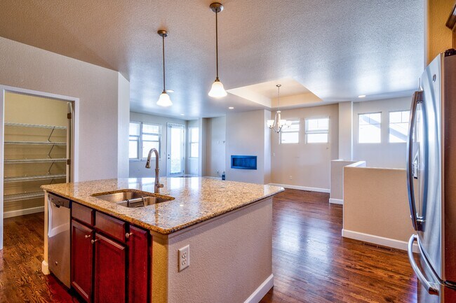 Building Photo - 4714 Portillo Pl