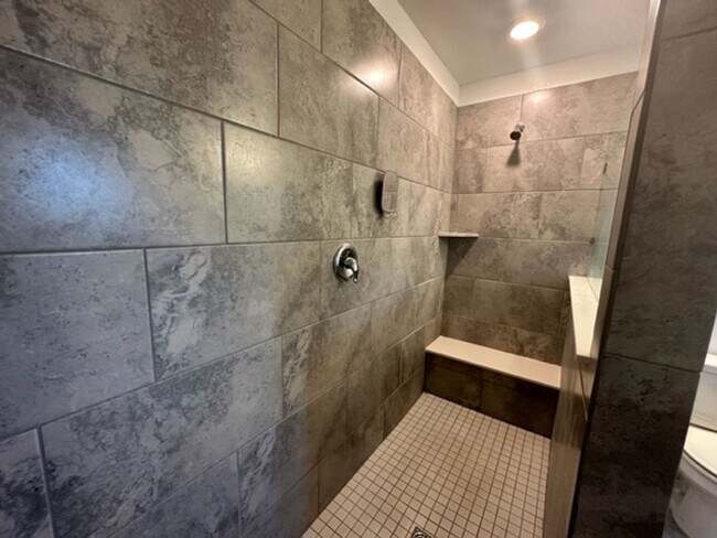 Building Photo - Coming soon... Beautiful 3 bedroom 2 bath ...