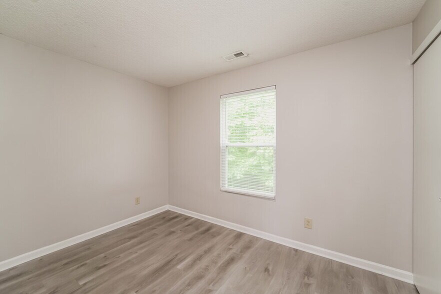 Building Photo - 1231 Willow Bridge Ct