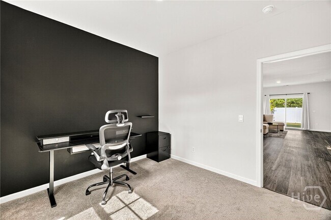 Building Photo - 170 Holloway Hl