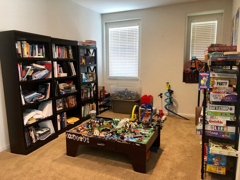 Building Photo - 0Hidden Grove