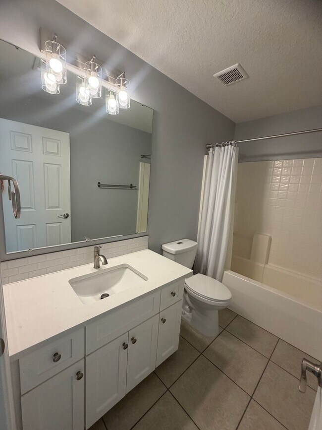Building Photo - 4BR/3BA Home For Rent