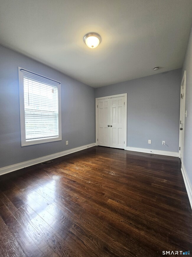 Building Photo - 206 Scofield Ave