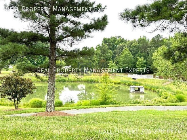 Building Photo - 13102 Heath Grove Dr