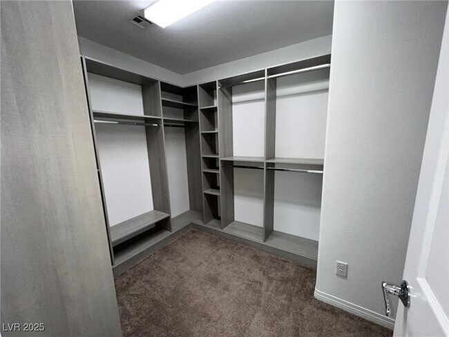 Building Photo - 7075 Jasper Hill Way