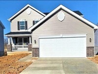 Building Photo - 231 Burrograss Dr