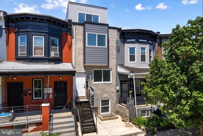 Building Photo - 1219 W Butler St