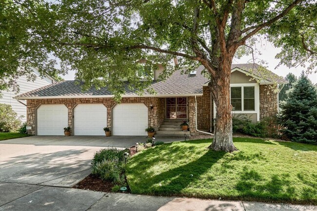 Primary Photo - 10725 E Maplewood Dr