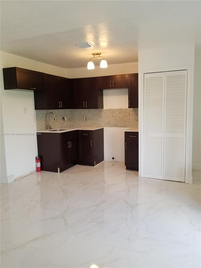 Building Photo - 5641 NW 15th St