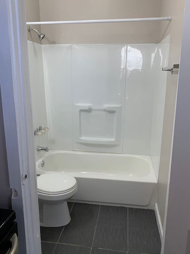 Building Photo - 2315 Ann St