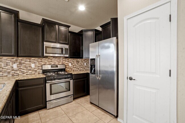 Building Photo - 3836 Loma Cristobal