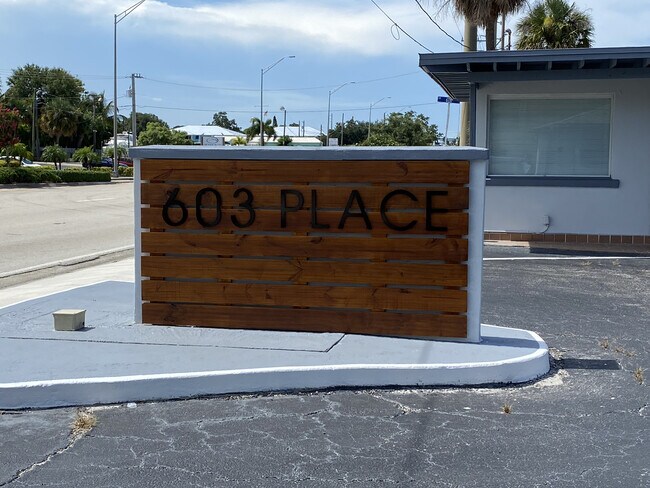 Primary Photo - 603 SW Federal Hwy