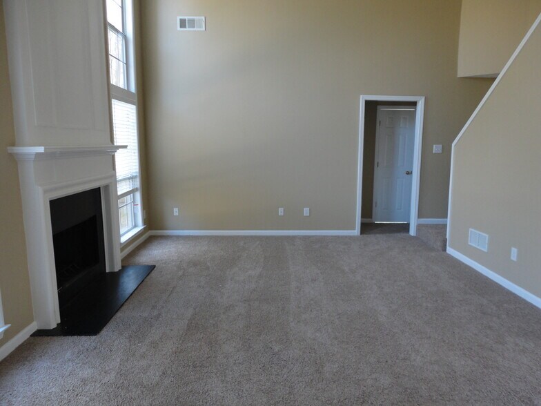 Building Photo - 3206 Claybrooke Dr NE