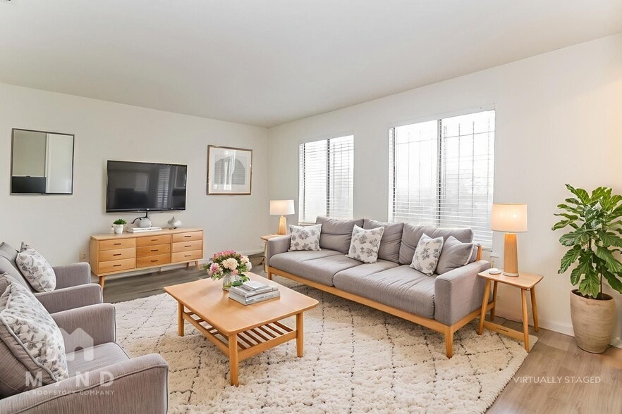 Building Photo - 7304 Lawnwood Dr