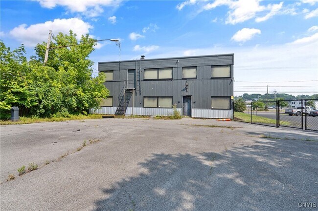 Building Photo - 2030 Erie Blvd E