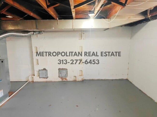 Building Photo - 35130 June Dr