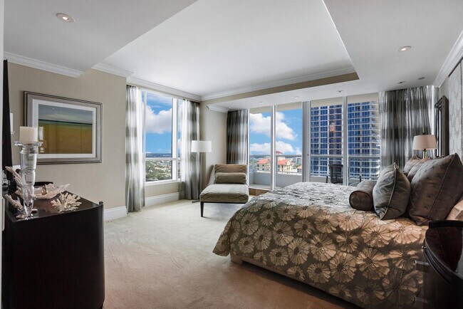 Building Photo - 1 N Fort Lauderdale Beach Blvd