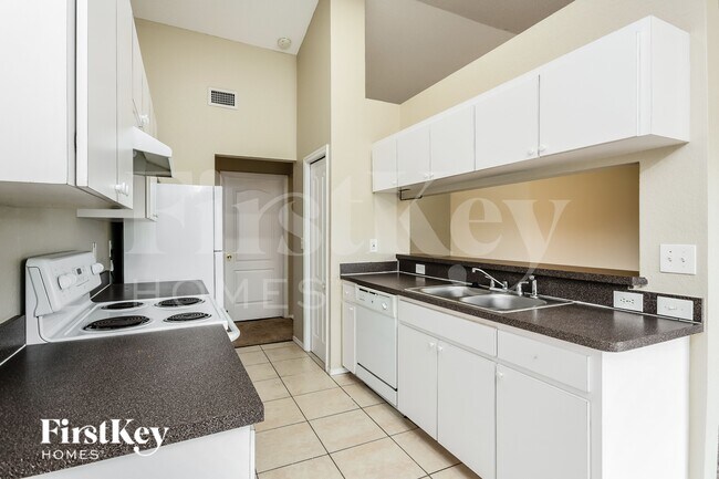 Building Photo - 122 Brandy Chase Blvd