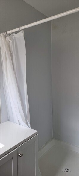 Building Photo - 129 Gracey Hts