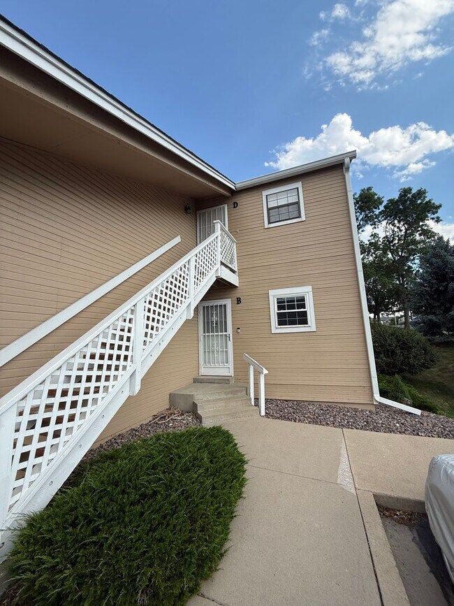 Building Photo - Spacious 2bd/2ba Condo- Lakewood CO, Available 7/10/26!