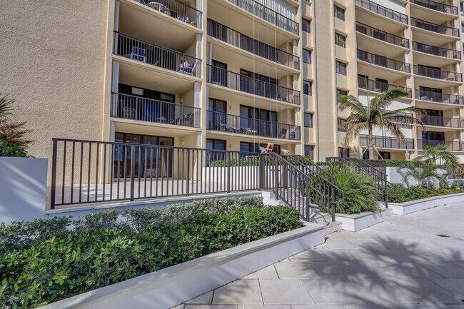 Building Photo - 200 Ocean Trail Way