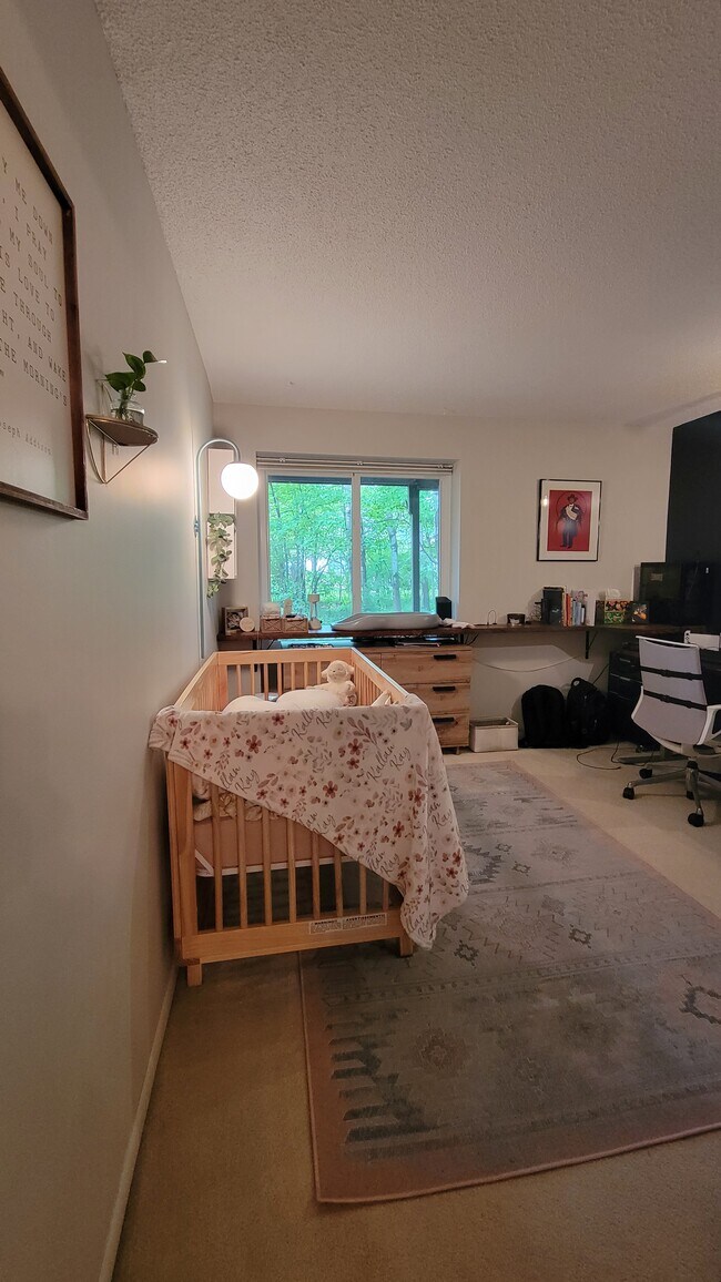 Building Photo - 1859 Yuma Ln N