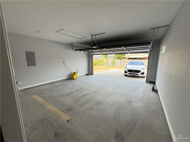 Building Photo - 1514 N Holland Ave
