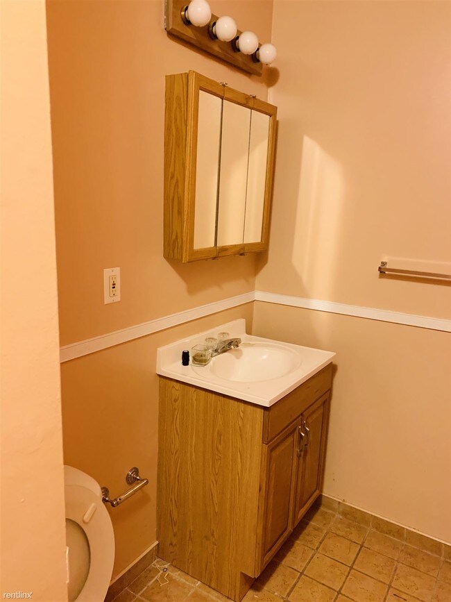 Building Photo - 316 N Paca St