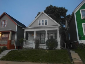 Building Photo - 926 S 35th St