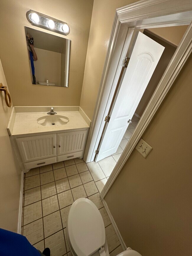 Restroom - 1020 Jesse St