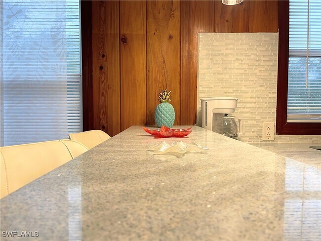 Building Photo - 317 Nature View Ct