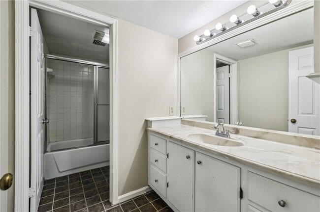 Building Photo - 103 La Rue Pl NW